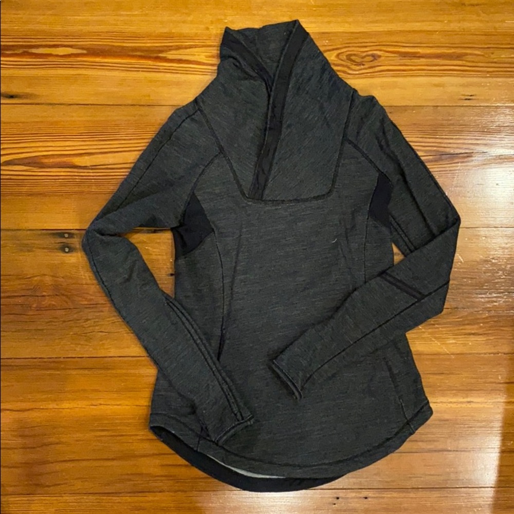 Lulu lemon pull over